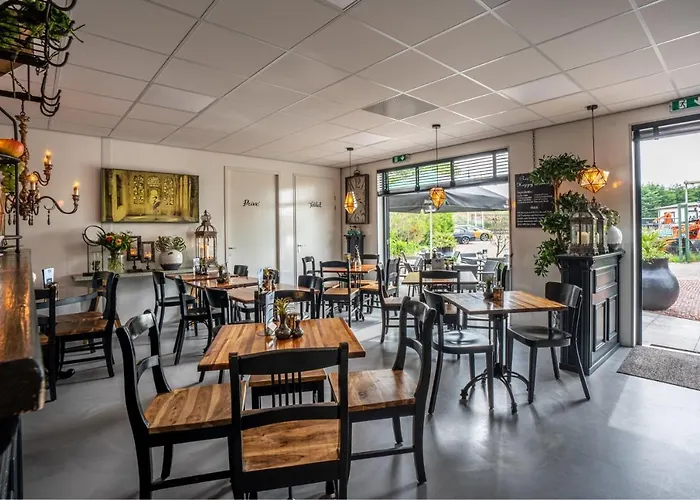 Formentera In De Duinen Aan Zee Шале *